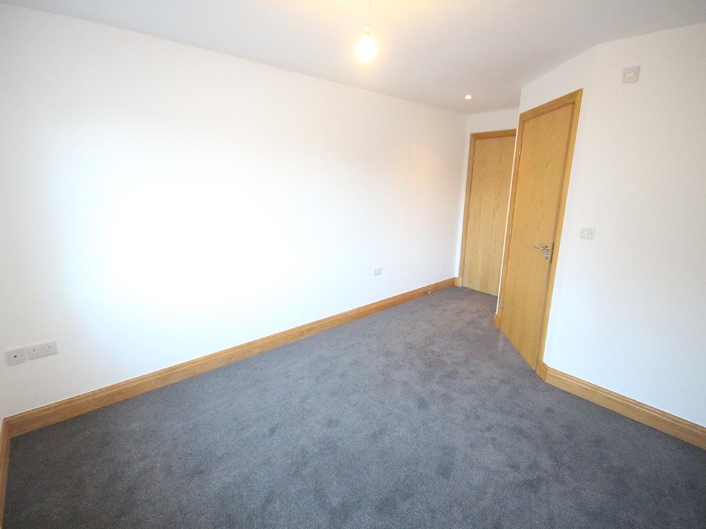 2 bedroom flat SSTC in Foulridge, Colne - IMG_0921.jpg